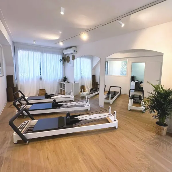 Apire uno studio yoga_pilates